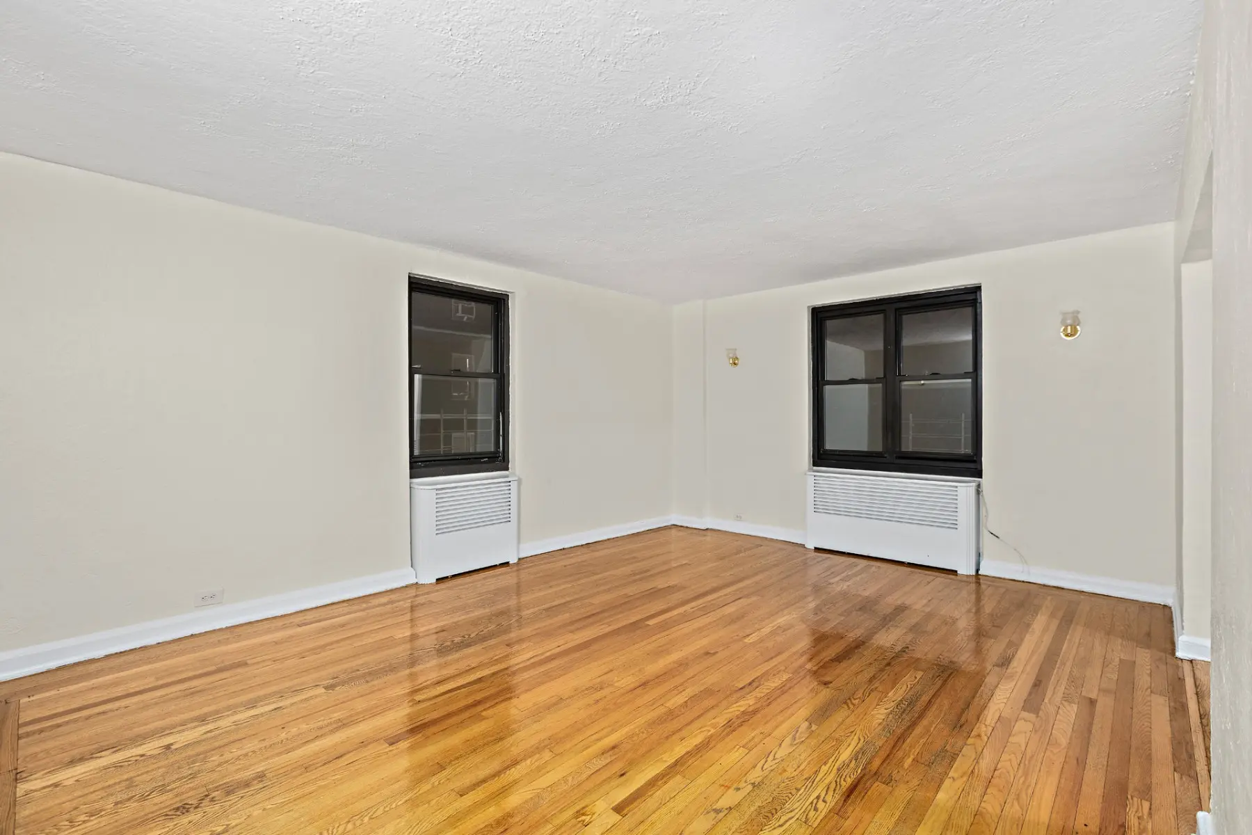 2728 Henry Hudson Parkway East #a44 - Riverdale property photo