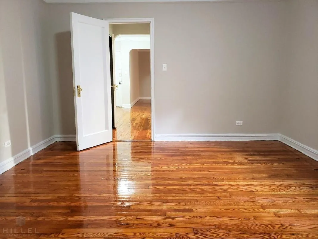 84-49 elmhurst Ave #4H