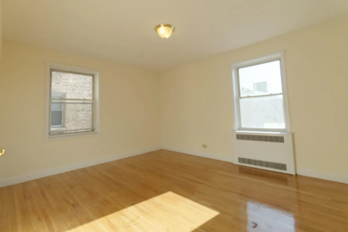 3300 Netherland Avenue #5L