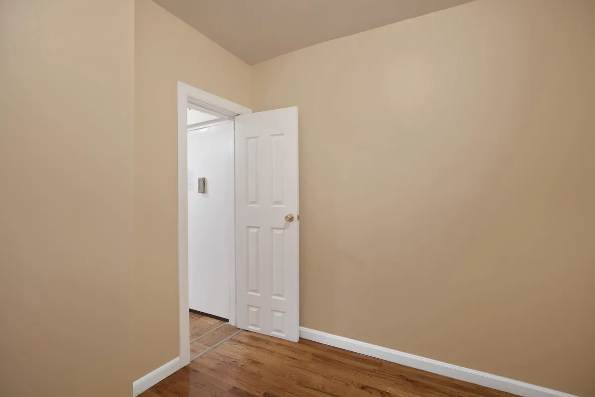 548 West 50th Street