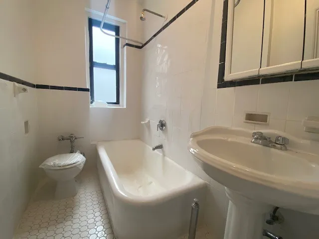 4861 Broadway #3S - Inwood property photo