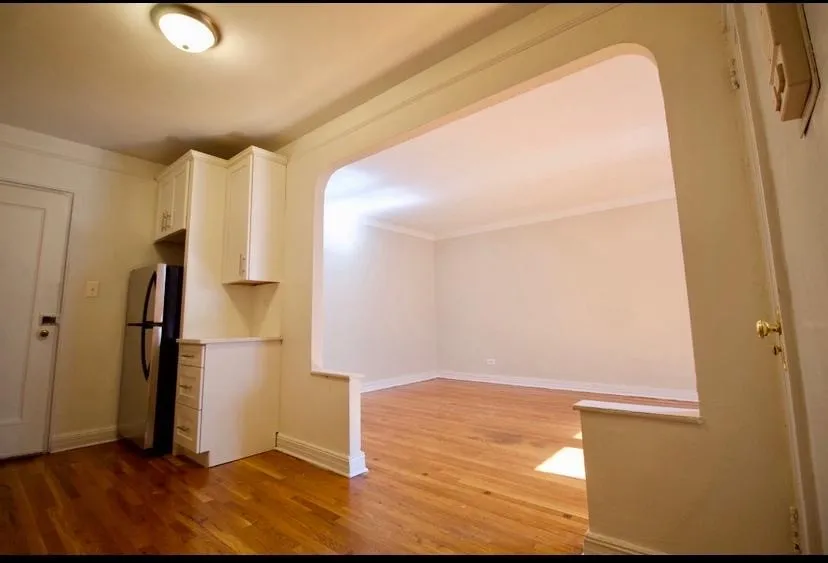 84-49 elmhurst Ave #4D