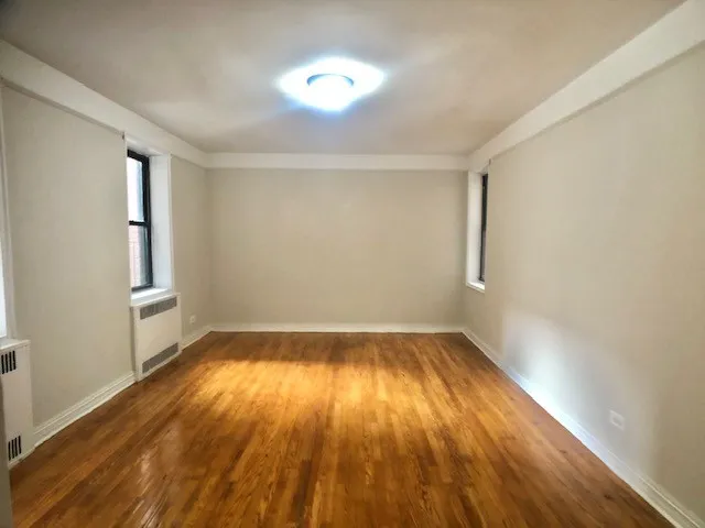 84-49 elmhurst Ave