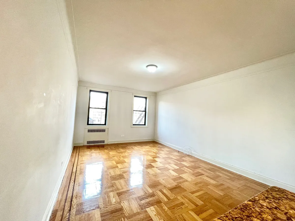 47-25 40th Street