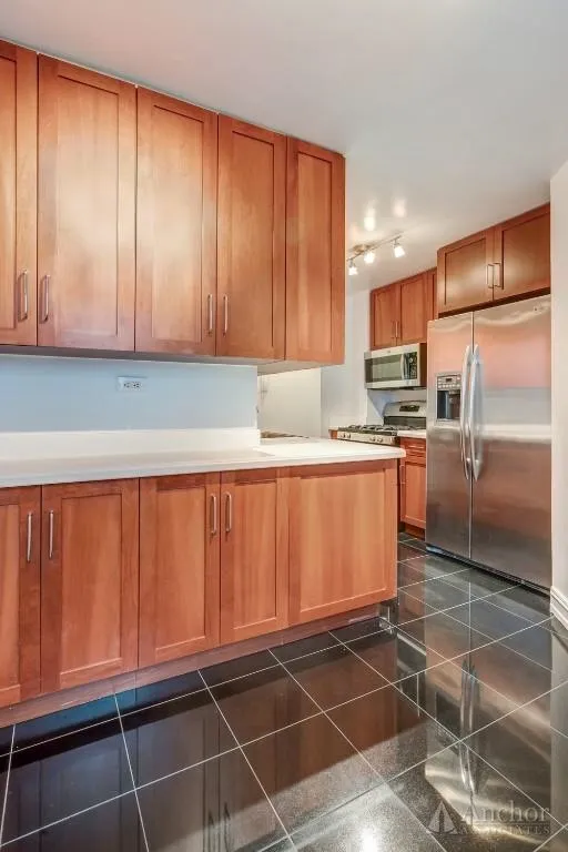 200 East 71st Street #8A, NEW YORK, NY 10021