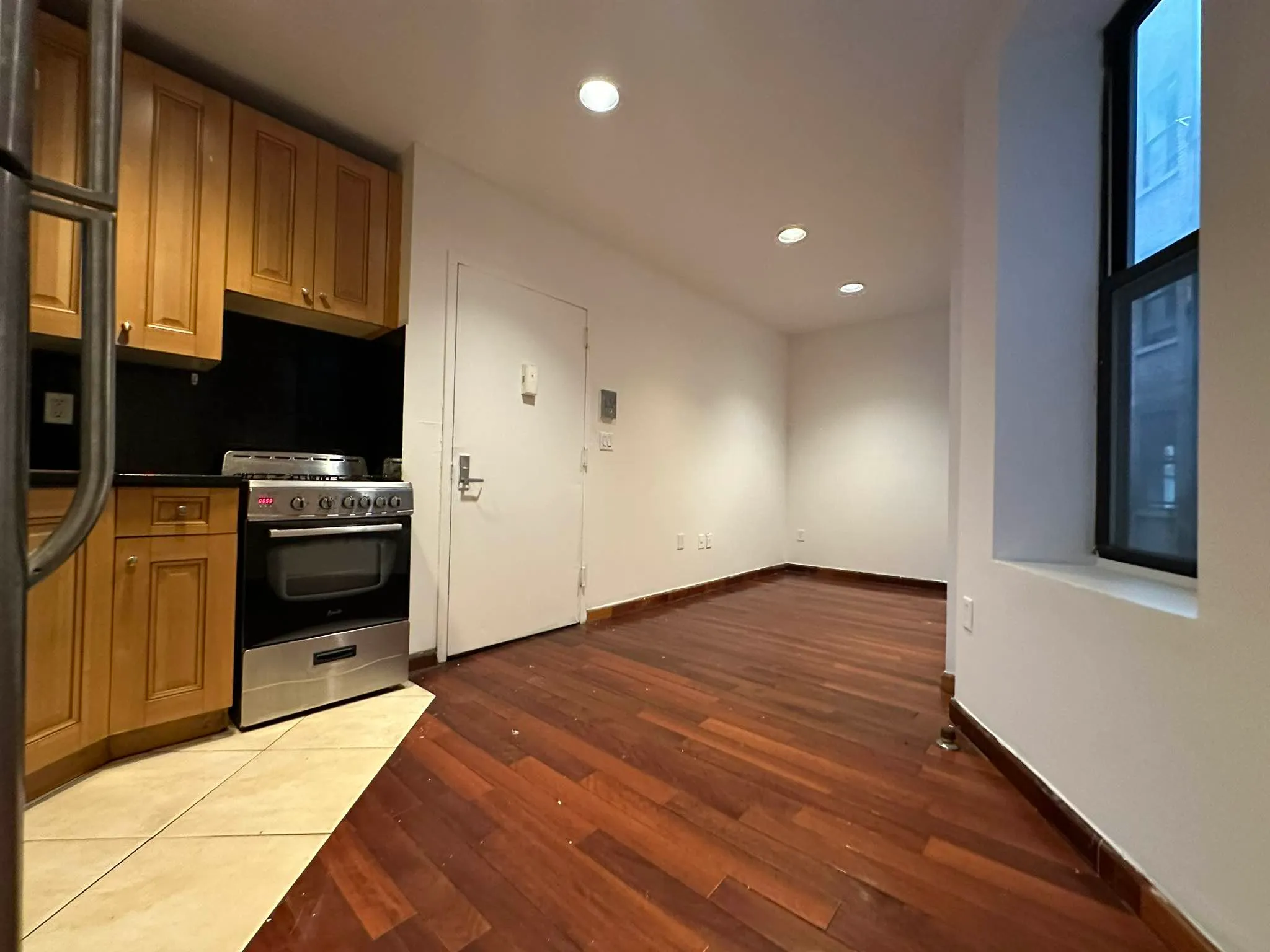 493 9th Avenue #3A